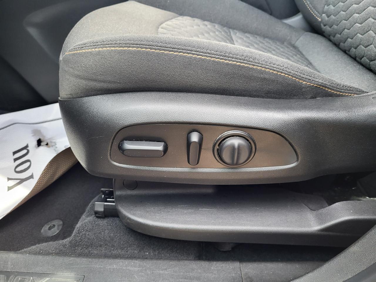 2021 Chevrolet Equinox LT Photo
