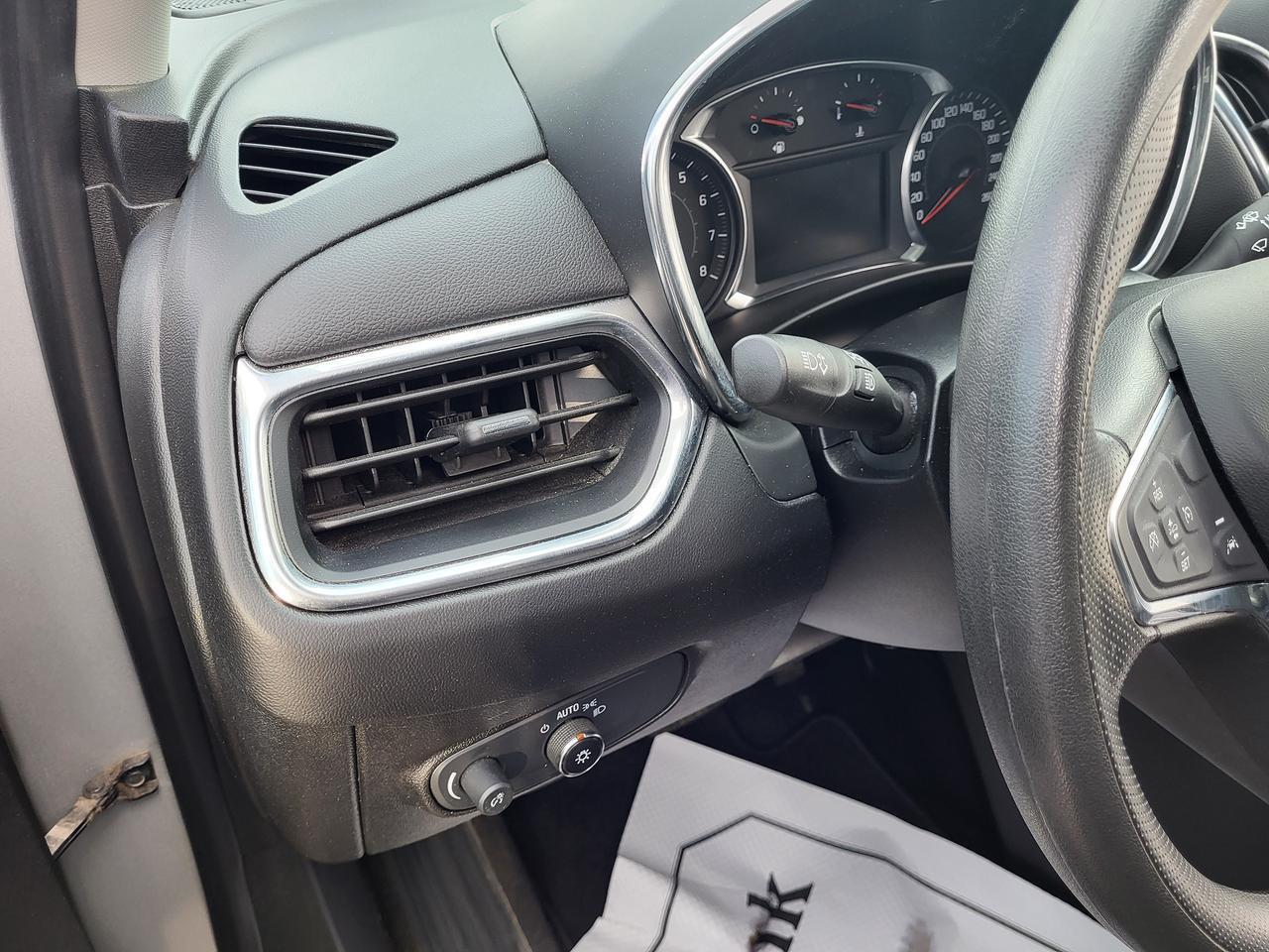 2021 Chevrolet Equinox LT Photo