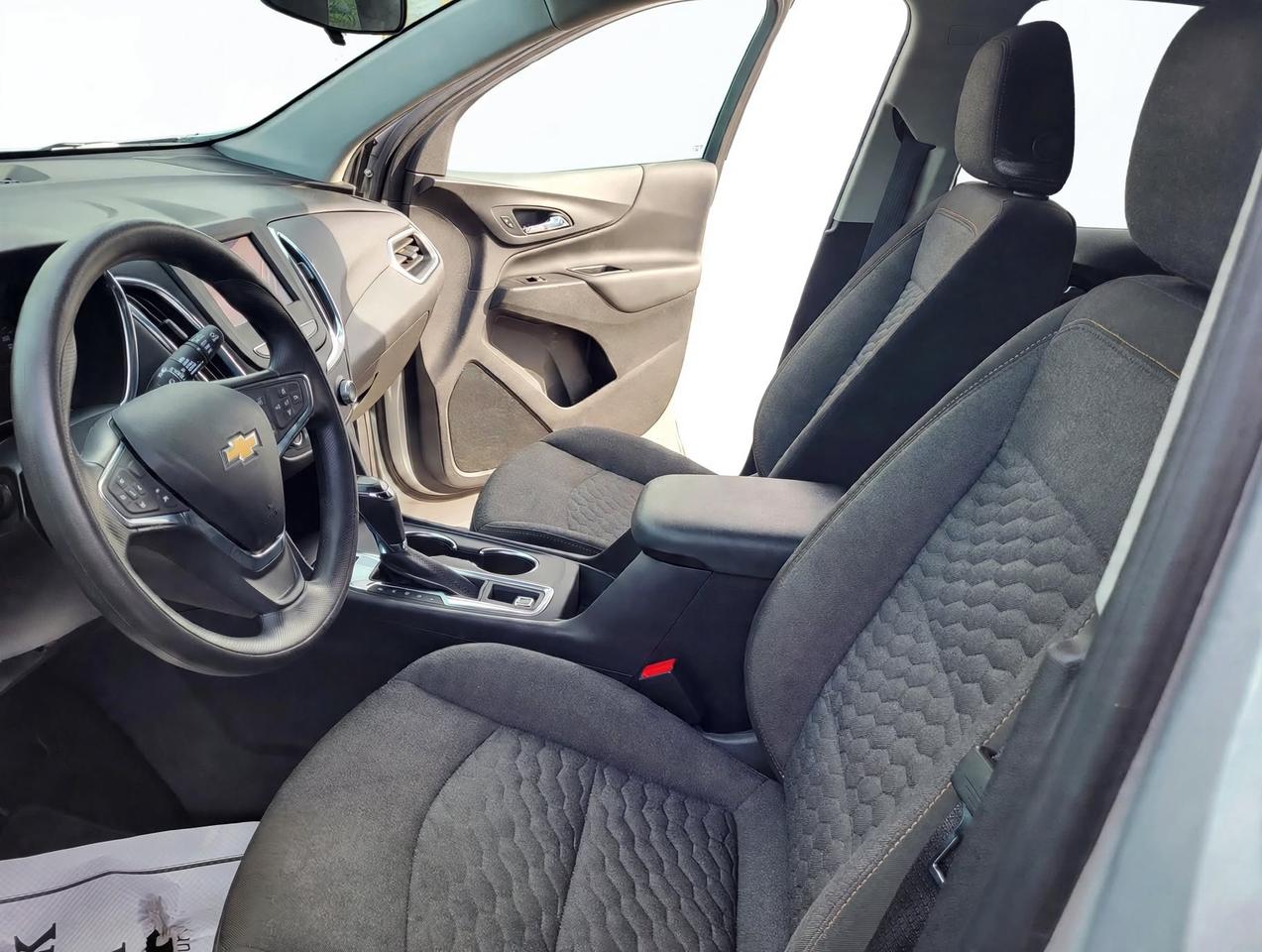 2021 Chevrolet Equinox LT Photo