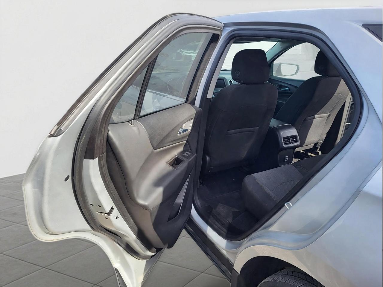 2021 Chevrolet Equinox LT Photo