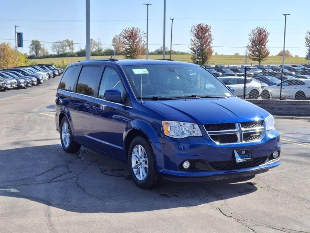 2019 Dodge Grand Caravan SXT Premium Plus | DVD | Leatherette / Suede | Nav | Trailer Tow PKG | Bluetooth & More ! Photo