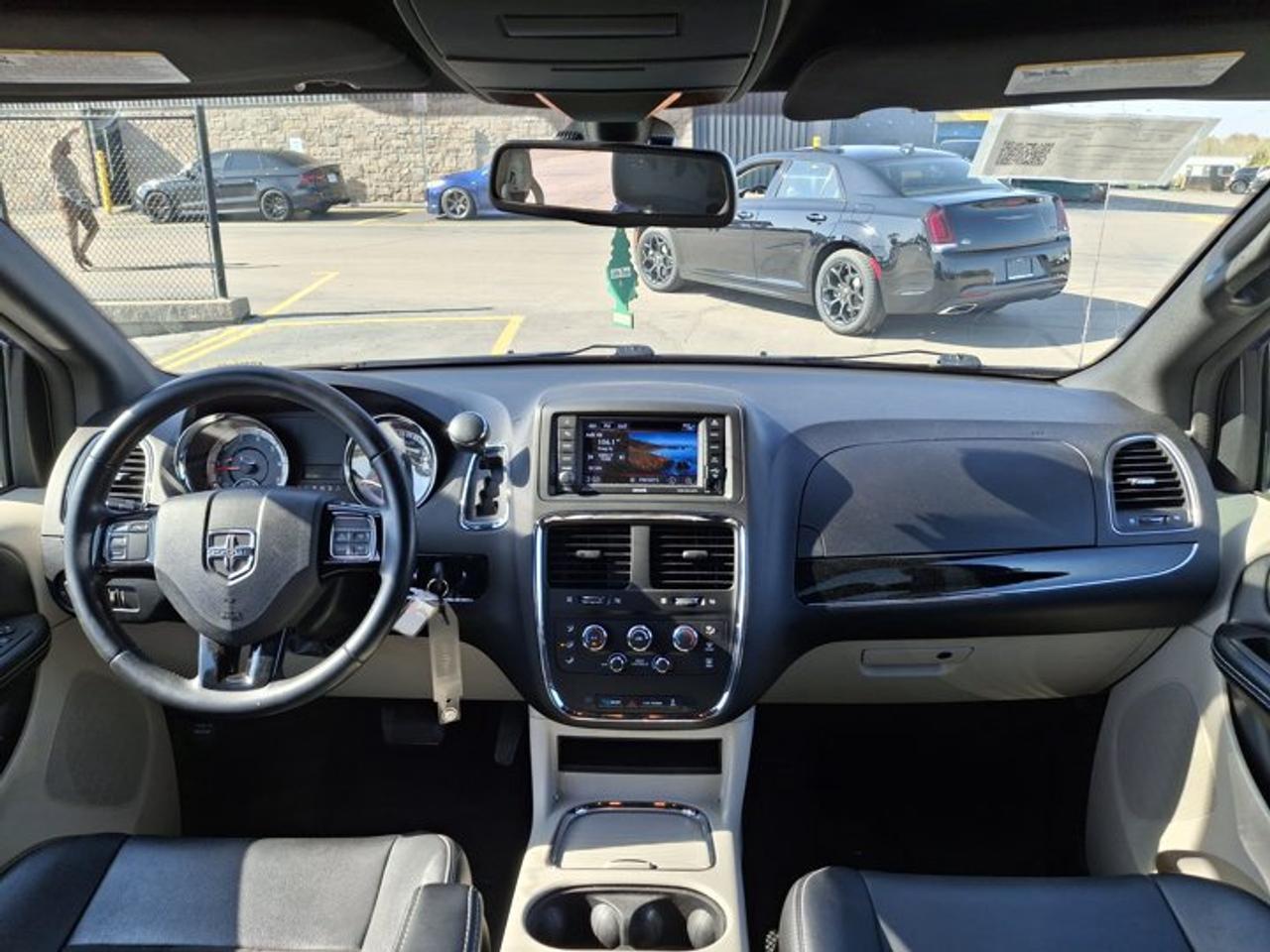 2019 Dodge Grand Caravan SXT Premium Plus | DVD | Leatherette / Suede | Nav | Trailer Tow PKG | Bluetooth & More ! Photo
