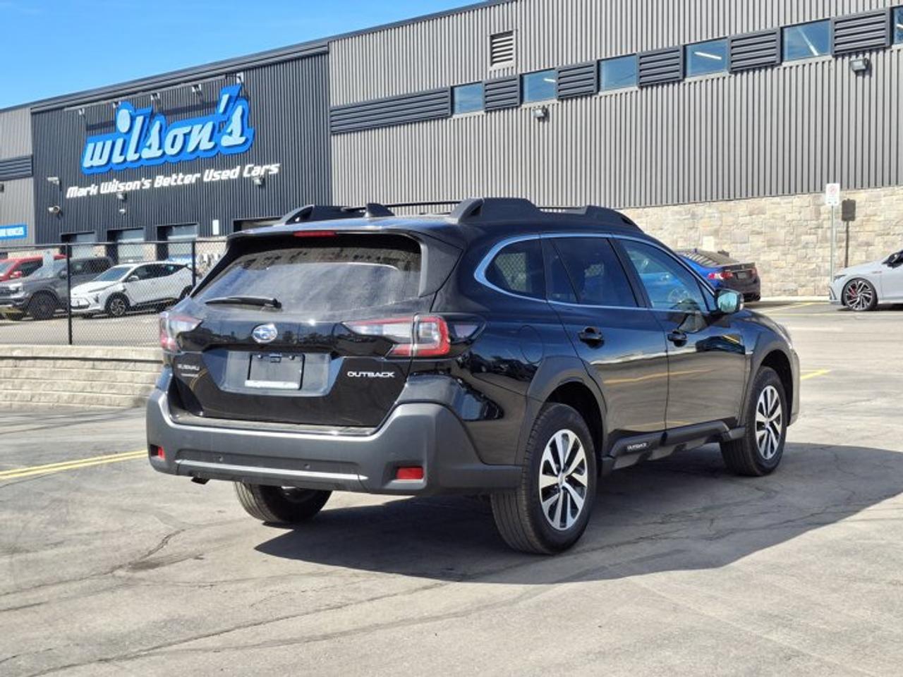 2025 Subaru Outback Touring AWD | Sunroof | Power Seat | Heated Wheel + Seats | Adaptive Cruise | Rear Camera and More ! Photo