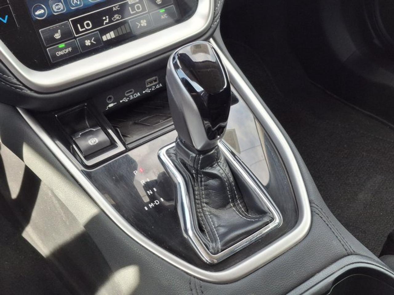 2025 Subaru Outback Touring AWD | Sunroof | Power Seat | Heated Wheel + Seats | Adaptive Cruise | Rear Camera and More ! Photo