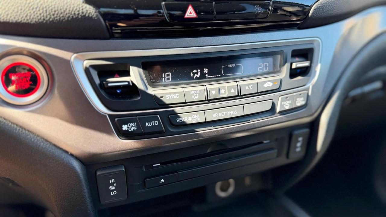 2017 Honda Ridgeline 4WD Crew CAB Sport Photo