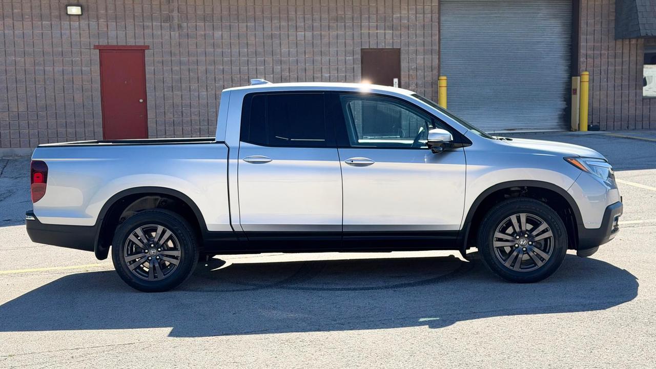 2017 Honda Ridgeline 4WD Crew CAB Sport Photo3