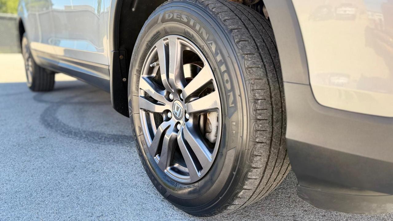 2017 Honda Ridgeline 4WD Crew CAB Sport Photo