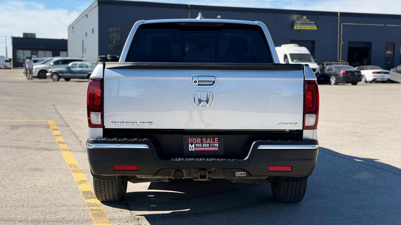 2017 Honda Ridgeline 4WD Crew CAB Sport Photo