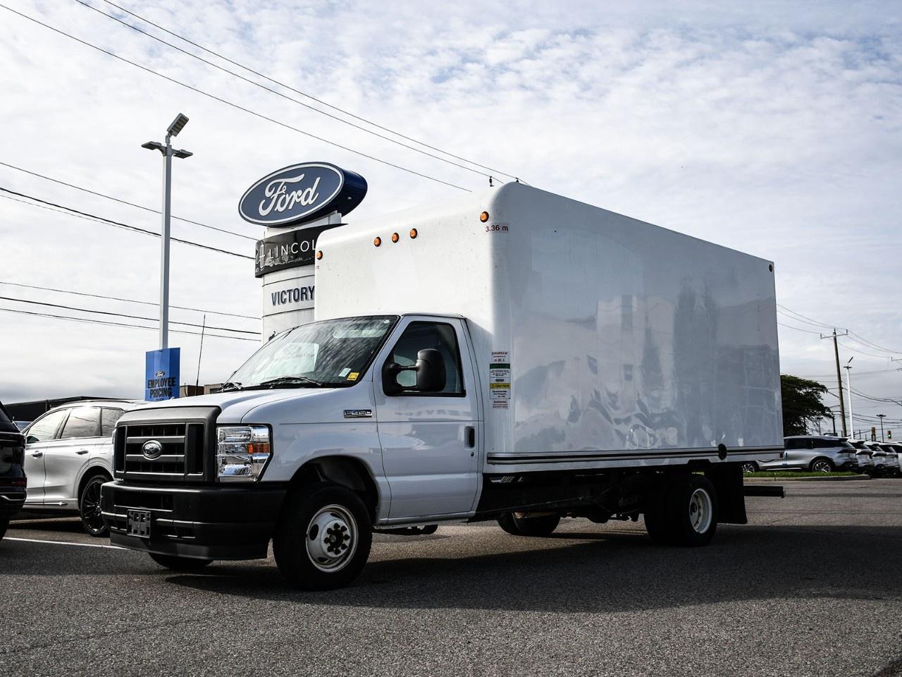 2025 Ford E-Series Cutaway E-450 DRW 158" WB Photo