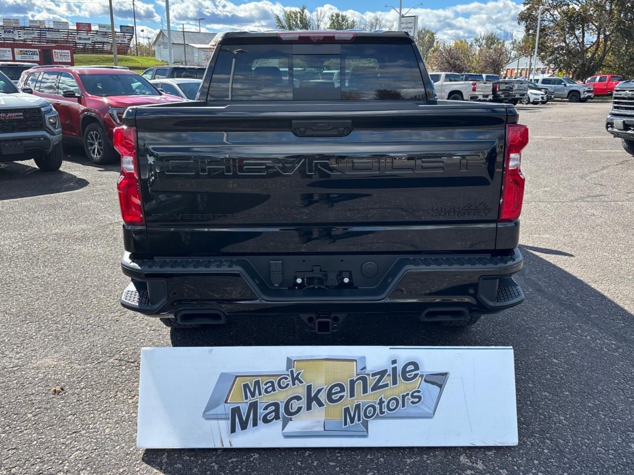 2026 Chevrolet Silverado 1500 High Country New 5 Passenger Diesel Powered Crew Cab 4X4 Truck with a Power Sunroof, Heated and Ventilated Front Seats, Heated Second Row Outboard Seats, Heated Steering Wheel, Adaptive Cruise Control, Power Retra Photo4