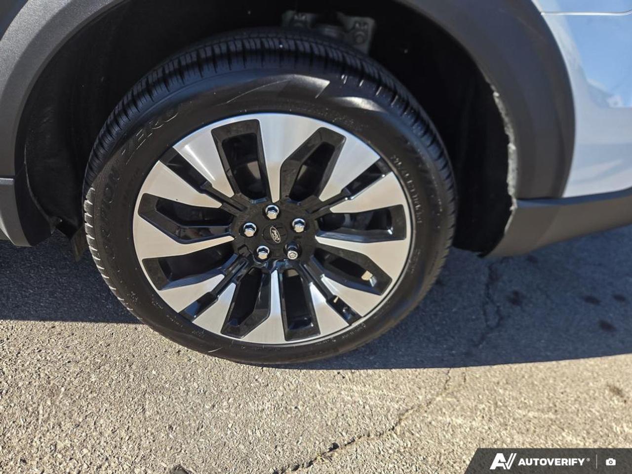 2026 Ford Explorer Platinum 5.59% AVAILABLE! | PREMIUM LUXURY | ONE OWNER Photo
