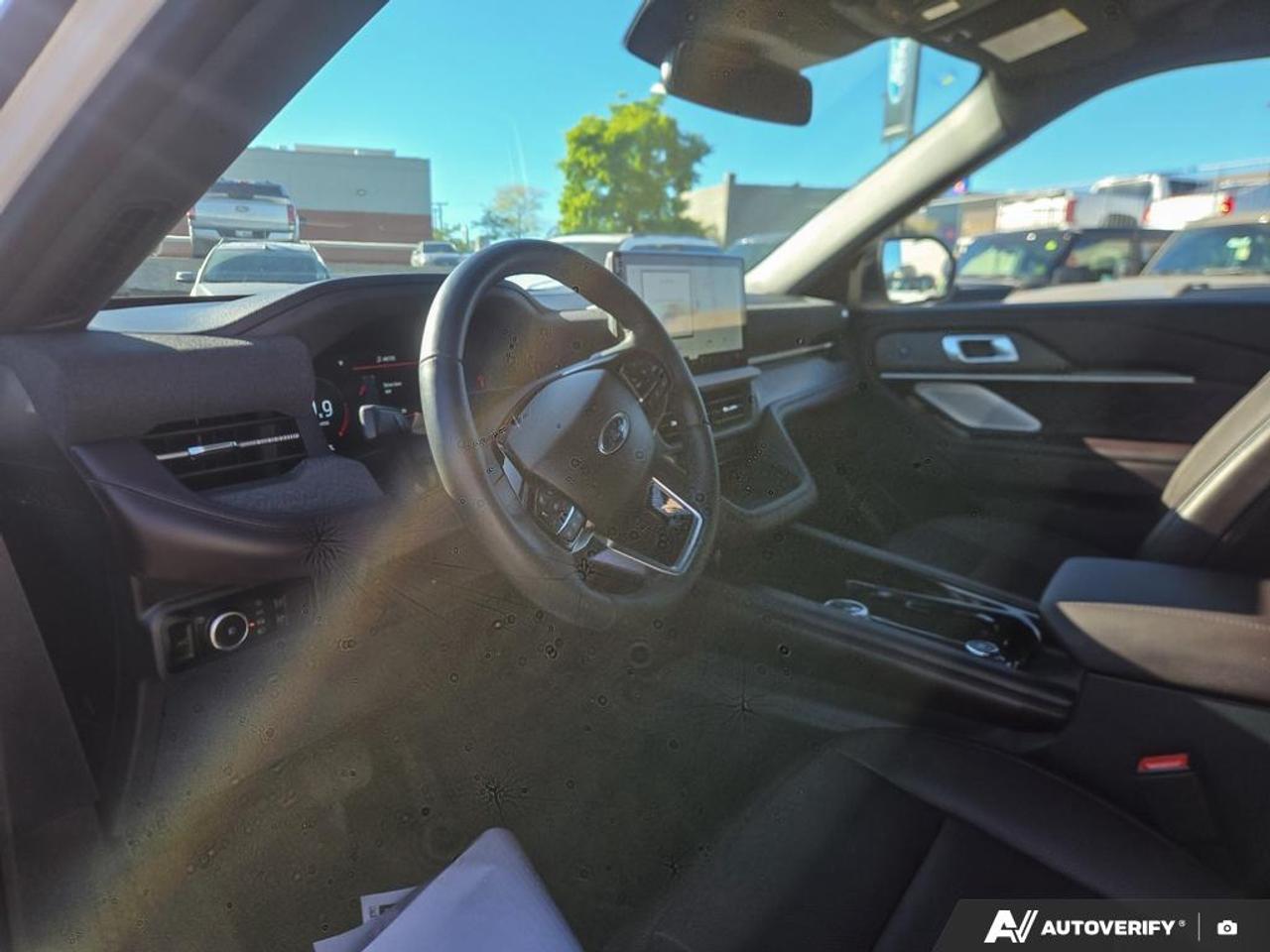 2026 Ford Explorer Platinum 5.59% AVAILABLE! | PREMIUM LUXURY | ONE OWNER Photo