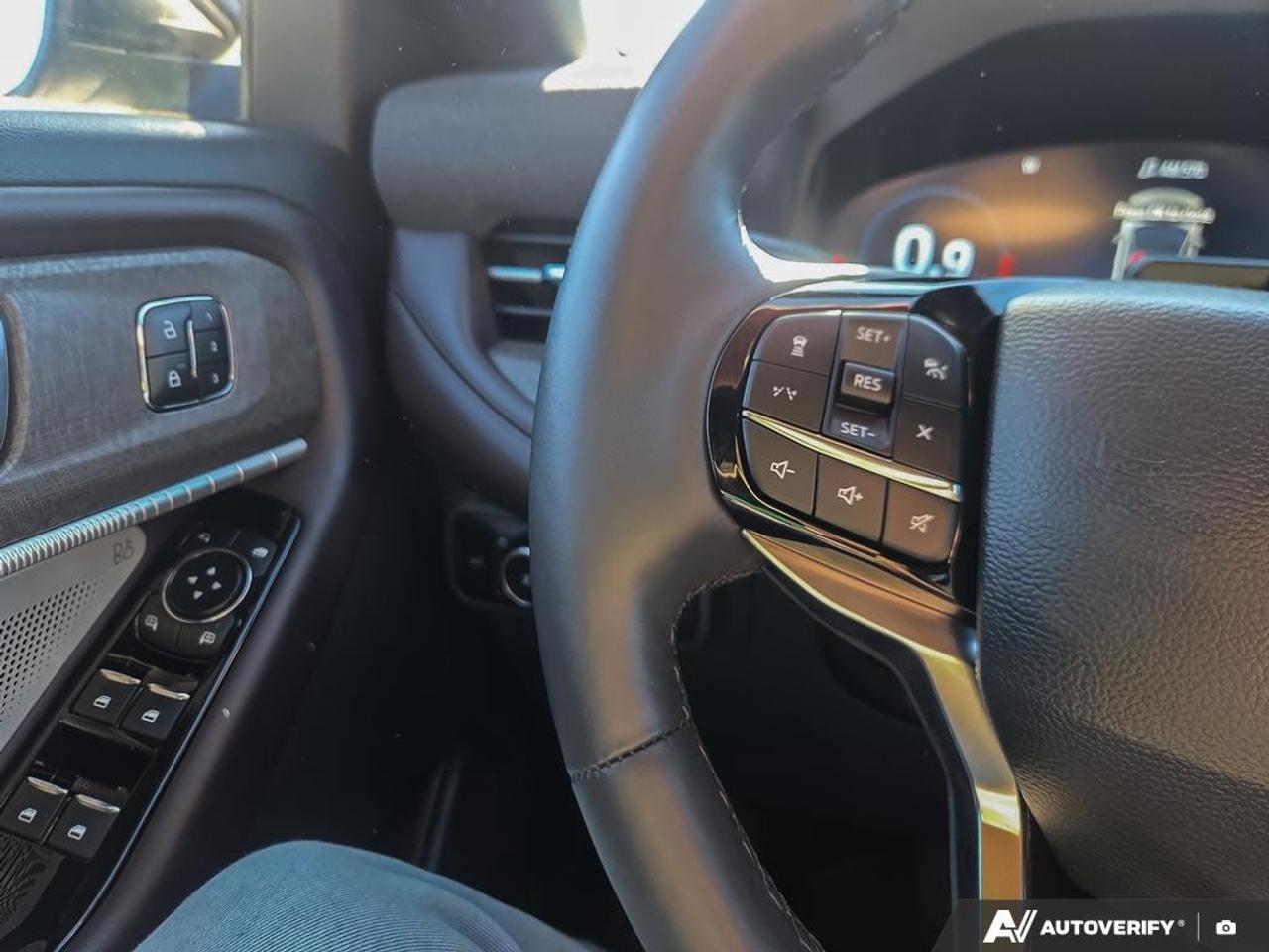 2026 Ford Explorer Platinum 5.59% AVAILABLE! | PREMIUM LUXURY | ONE OWNER Photo