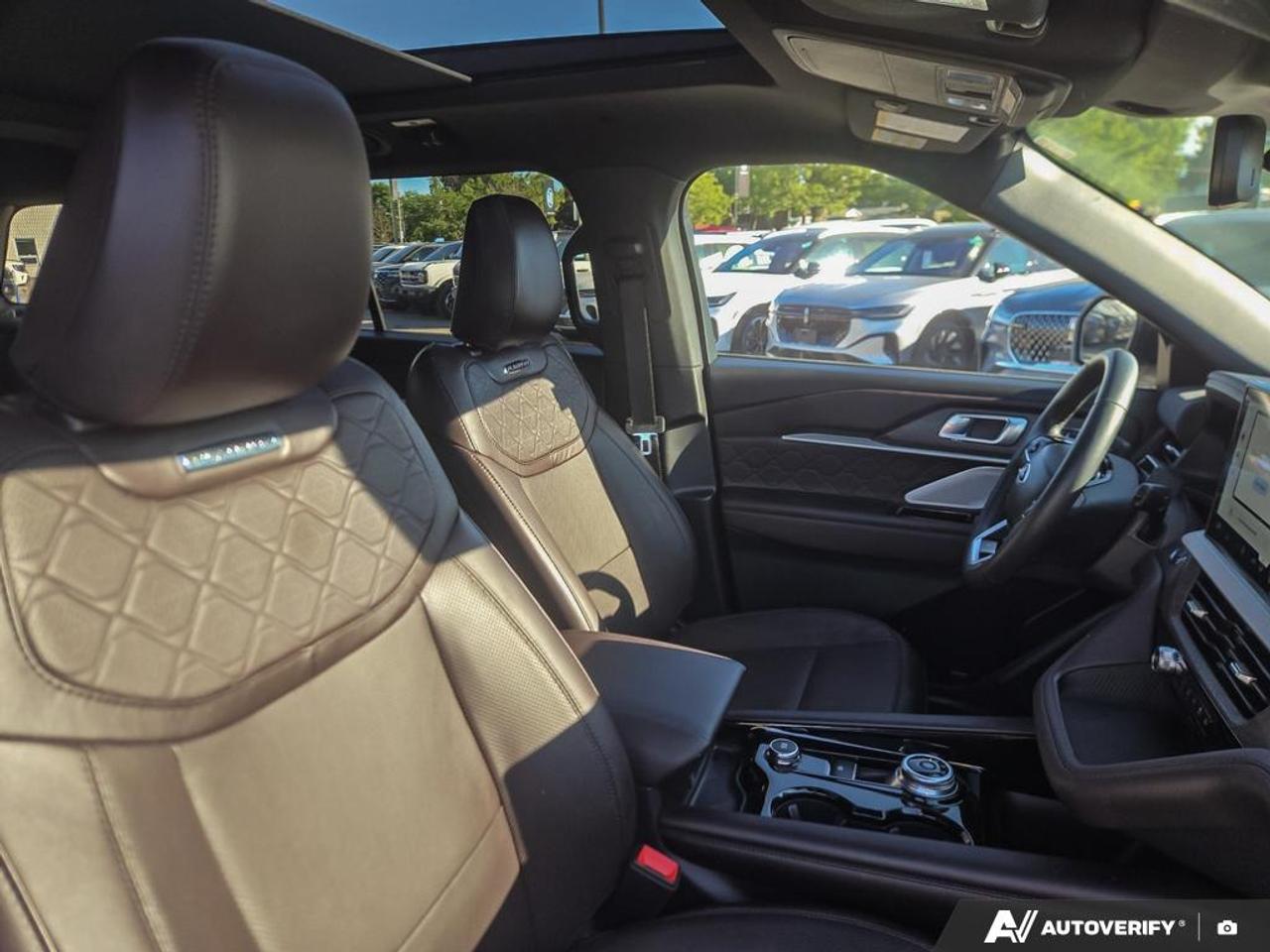 2026 Ford Explorer Platinum 5.59% AVAILABLE! | PREMIUM LUXURY | ONE OWNER Photo