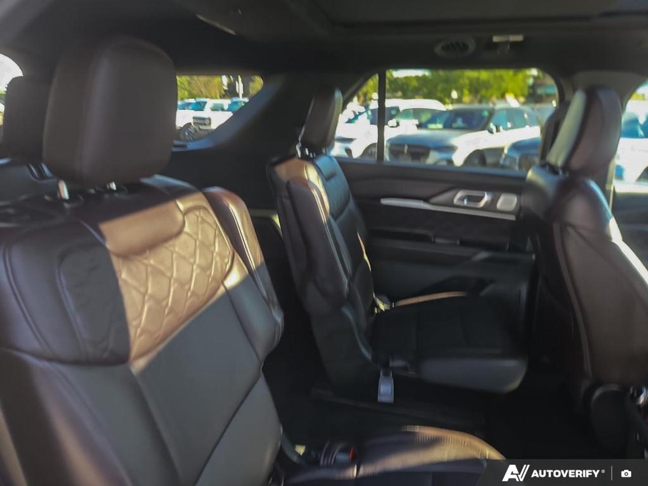 2026 Ford Explorer Platinum 5.59% AVAILABLE! | PREMIUM LUXURY | ONE OWNER Photo