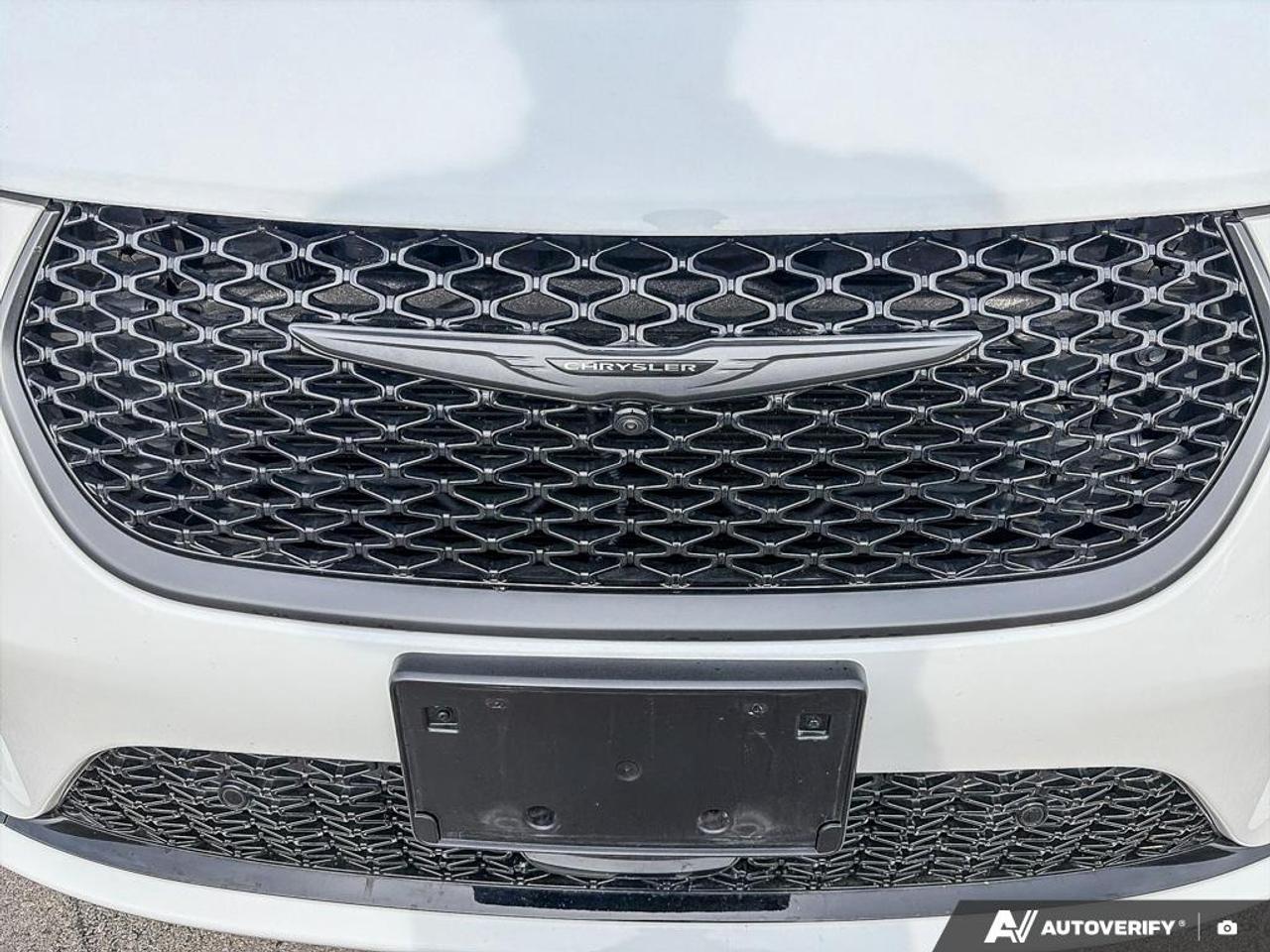 2026 Chrysler Pacifica Limited POWER MOONROOF | POWER LIFTGATE Photo