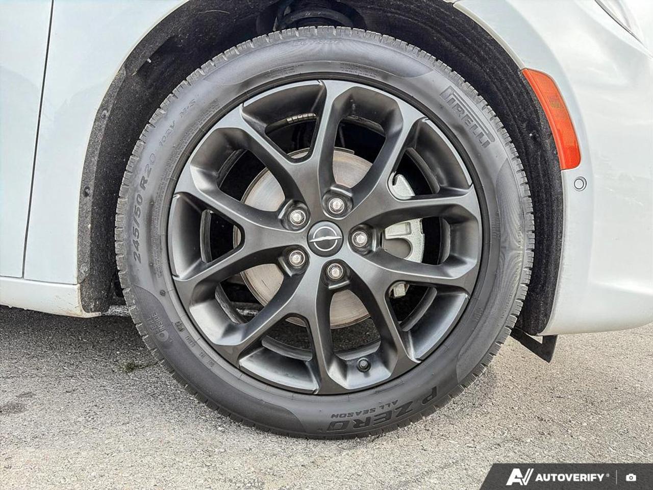 2026 Chrysler Pacifica Limited POWER MOONROOF | POWER LIFTGATE Photo