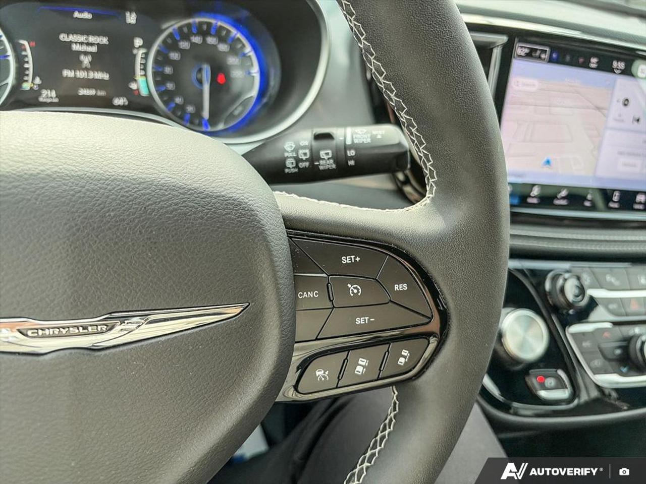 2026 Chrysler Pacifica Limited POWER MOONROOF | POWER LIFTGATE Photo