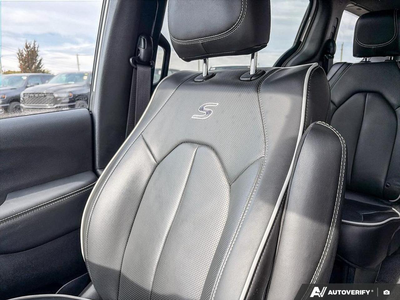 2026 Chrysler Pacifica Limited POWER MOONROOF | POWER LIFTGATE Photo