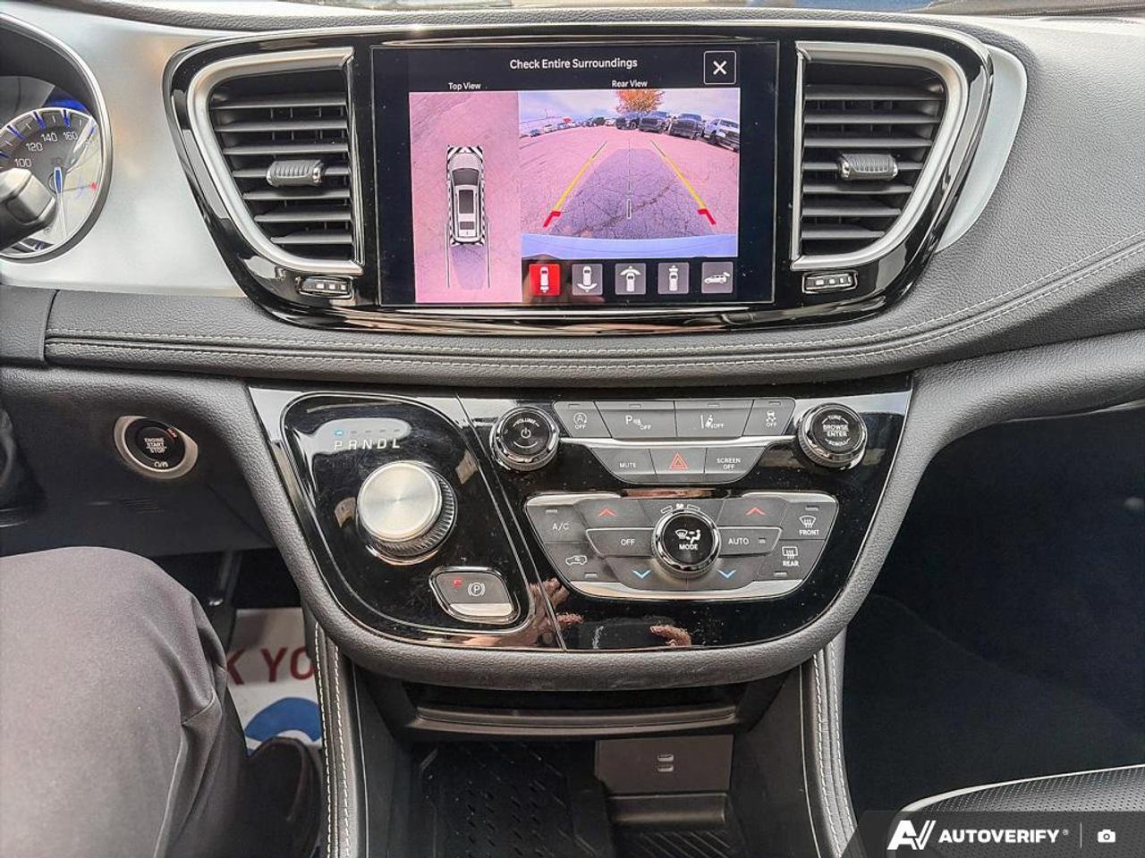 2026 Chrysler Pacifica Limited POWER MOONROOF | POWER LIFTGATE Photo