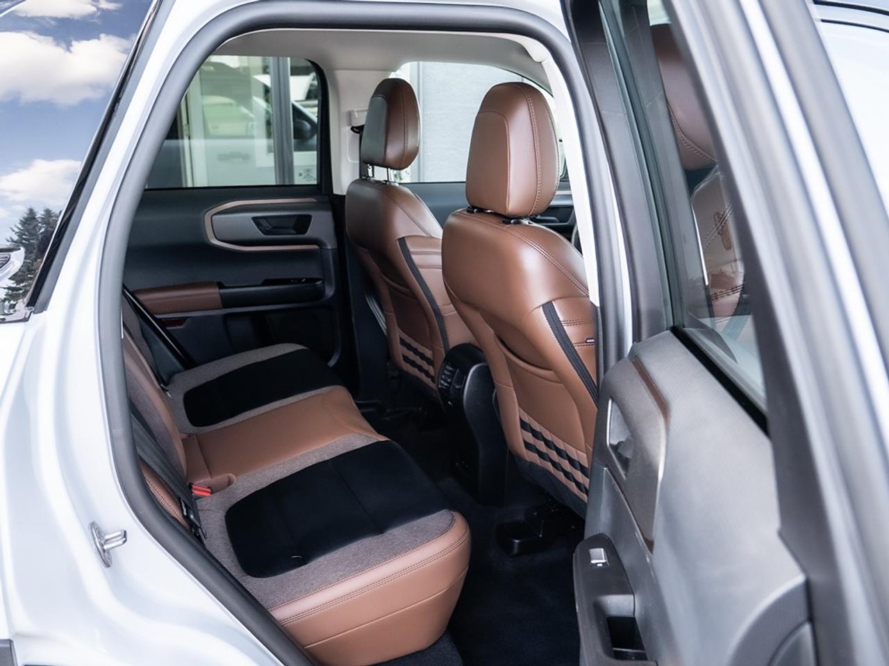 2026 Ford Bronco Sport Outer Banks 4x4 ONLY 18,417 KMS Photo39