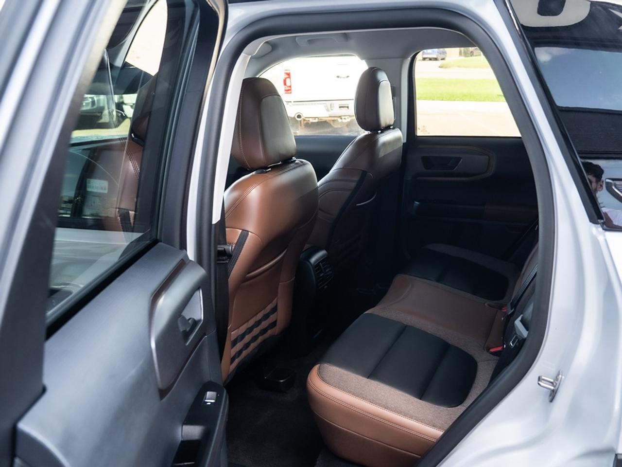 2026 Ford Bronco Sport Outer Banks 4x4 ONLY 18,417 KMS Photo37