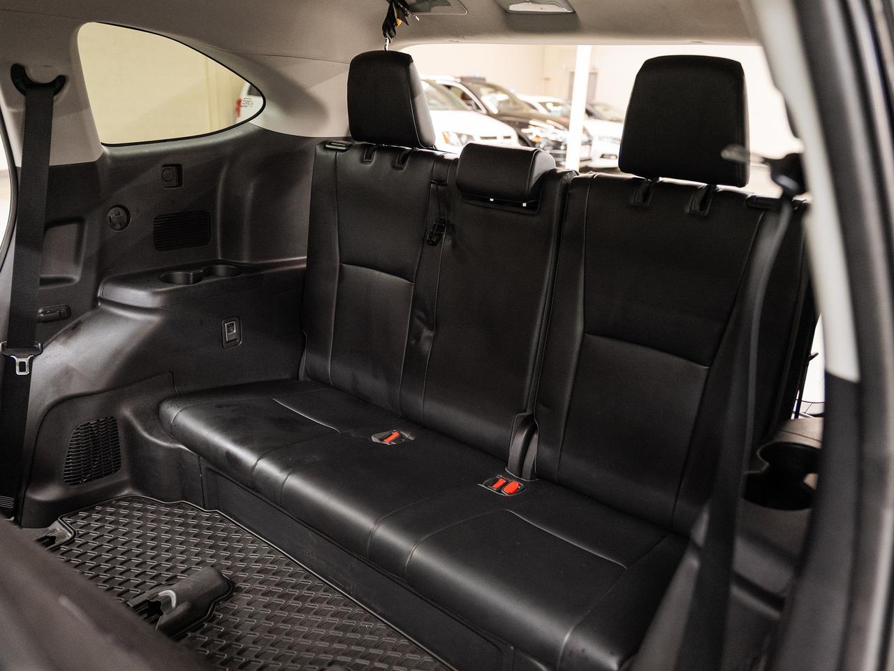 2021 Toyota Highlander XLE AWD | Moonroof | Leather | ACC | BSM | CarPlay