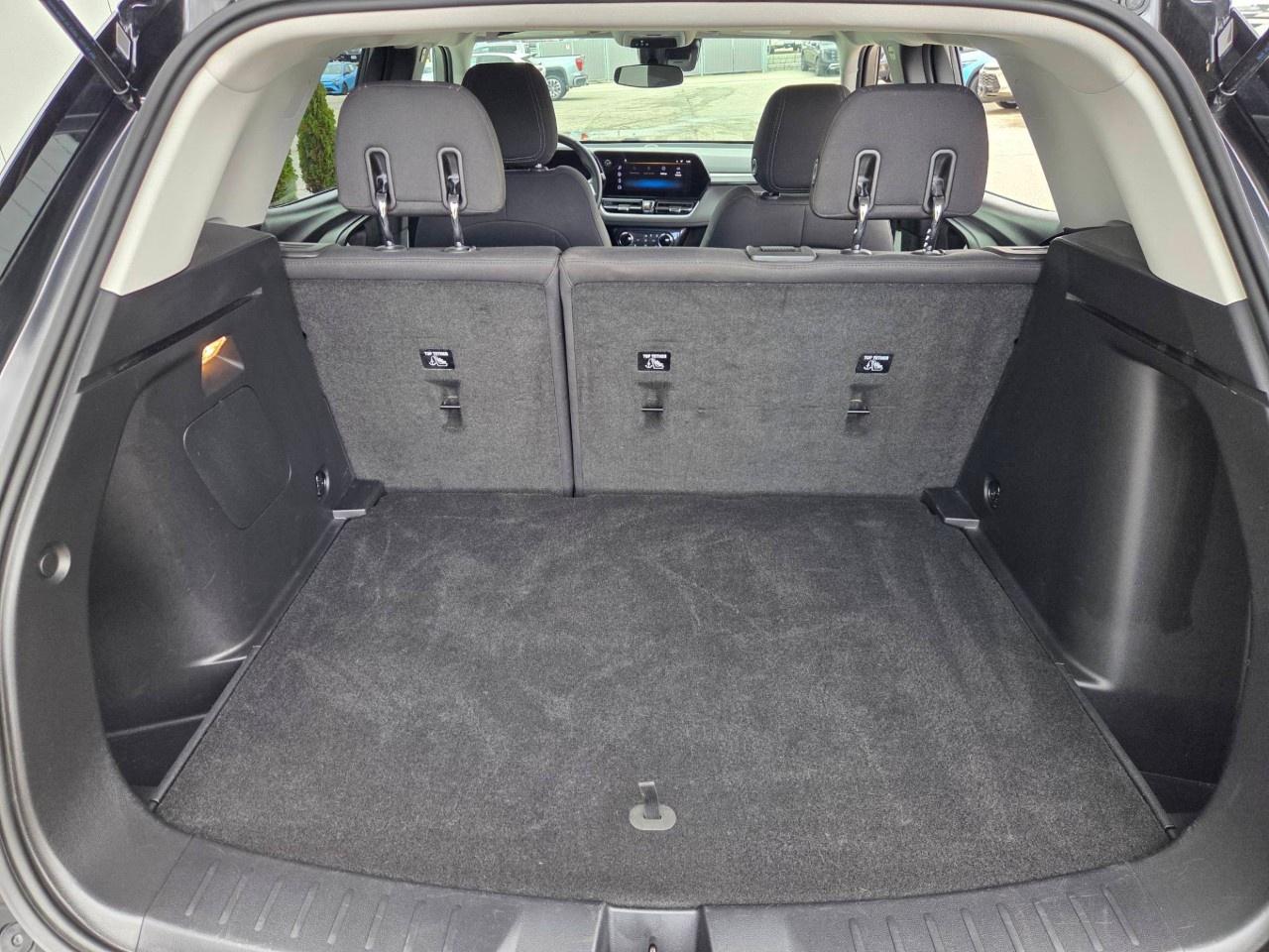 2025 Chevrolet TrailBlazer AWD 4dr LT Photo