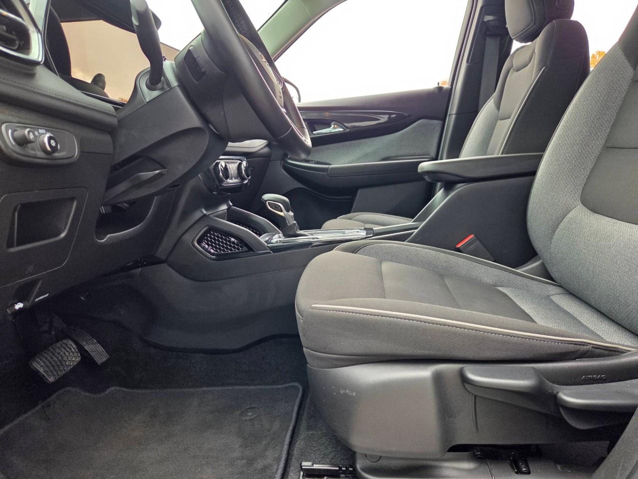 2025 Chevrolet TrailBlazer AWD 4dr LT Photo