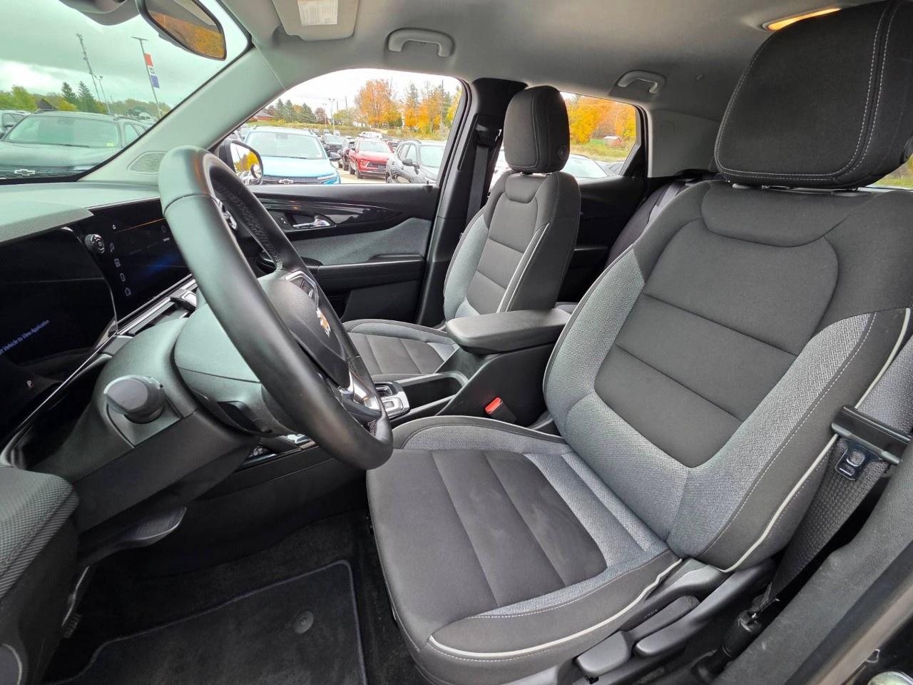 2025 Chevrolet TrailBlazer AWD 4dr LT Photo