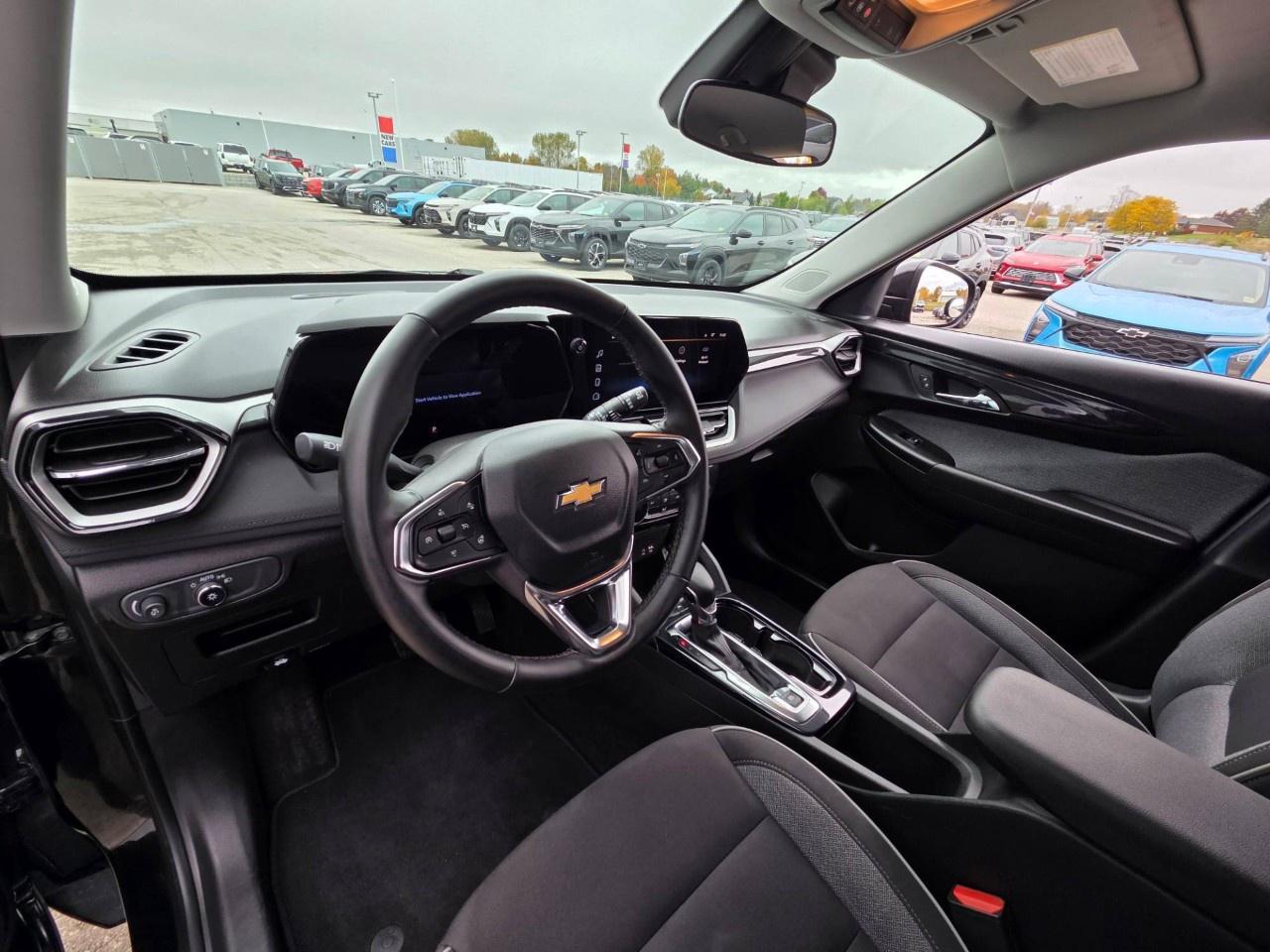 2025 Chevrolet TrailBlazer AWD 4dr LT Photo