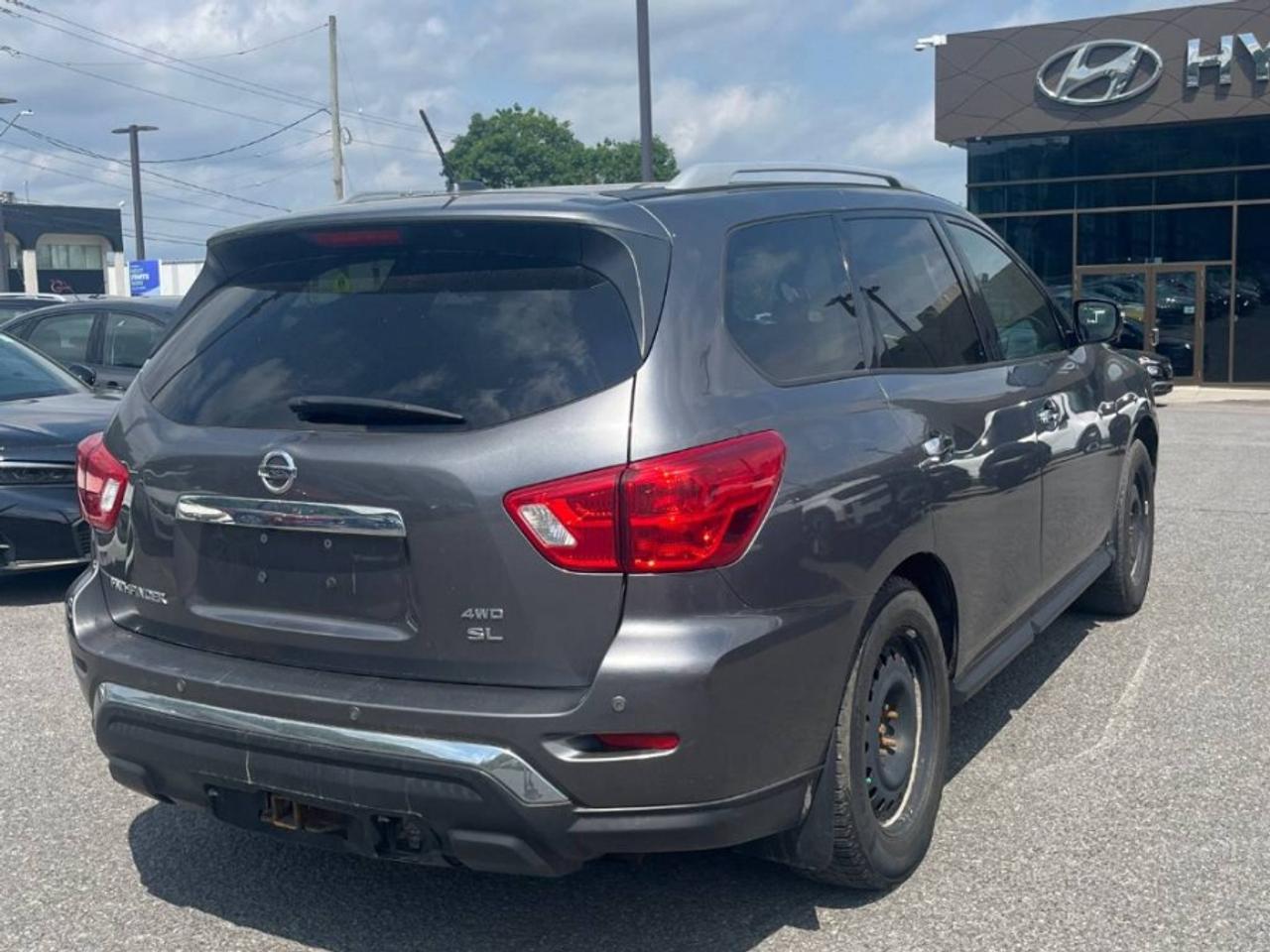 2017 Nissan Pathfinder * S TRIM * NO ACCIDENTS * 4X4 " Photo