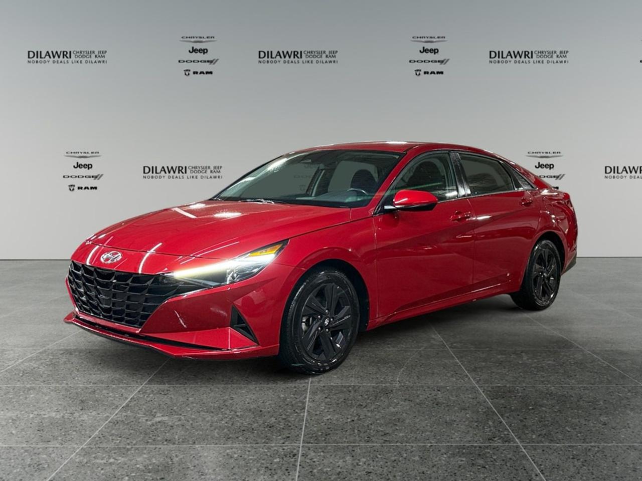 2022 Hyundai Elantra Preferred IVT Photo