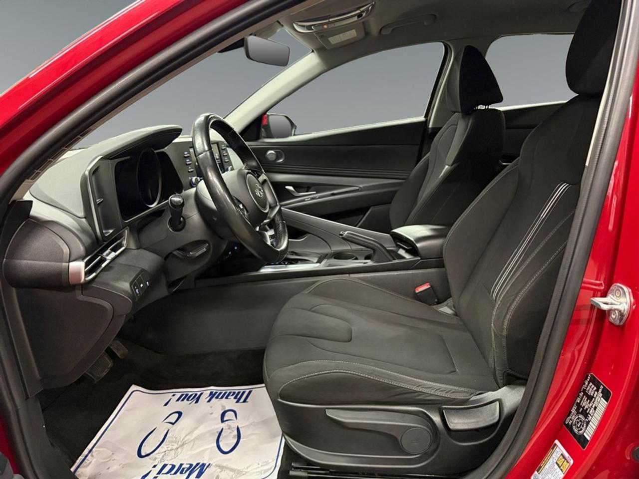 2022 Hyundai Elantra Preferred IVT Photo