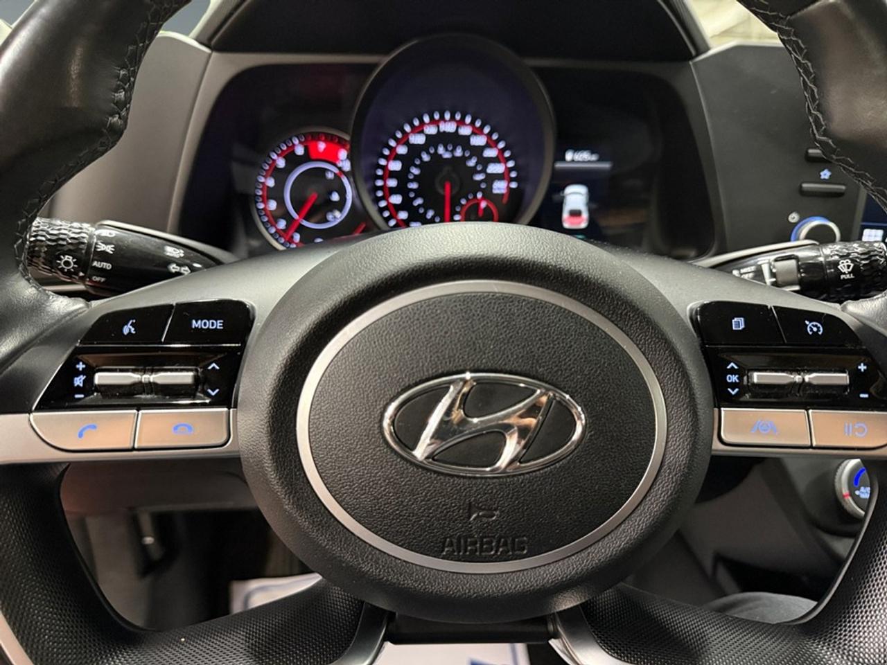 2022 Hyundai Elantra Preferred IVT Photo