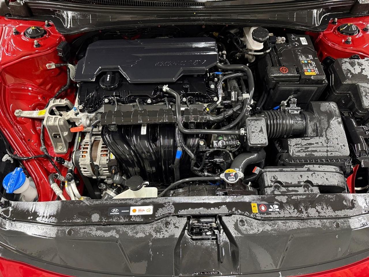 2022 Hyundai Elantra Preferred IVT Photo
