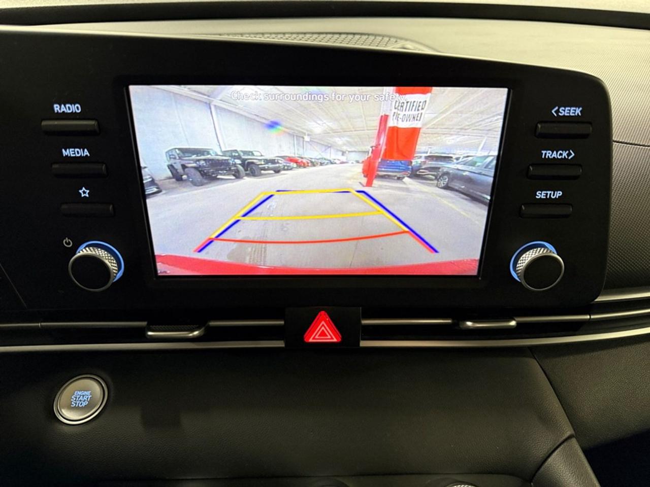 2022 Hyundai Elantra Preferred IVT Photo