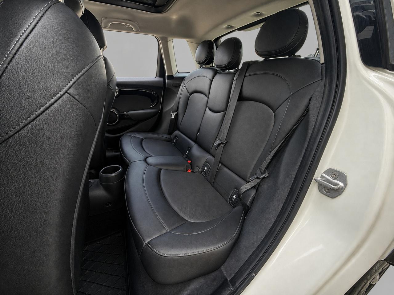 2015 MINI Cooper 5 Door 5dr HB S Photo