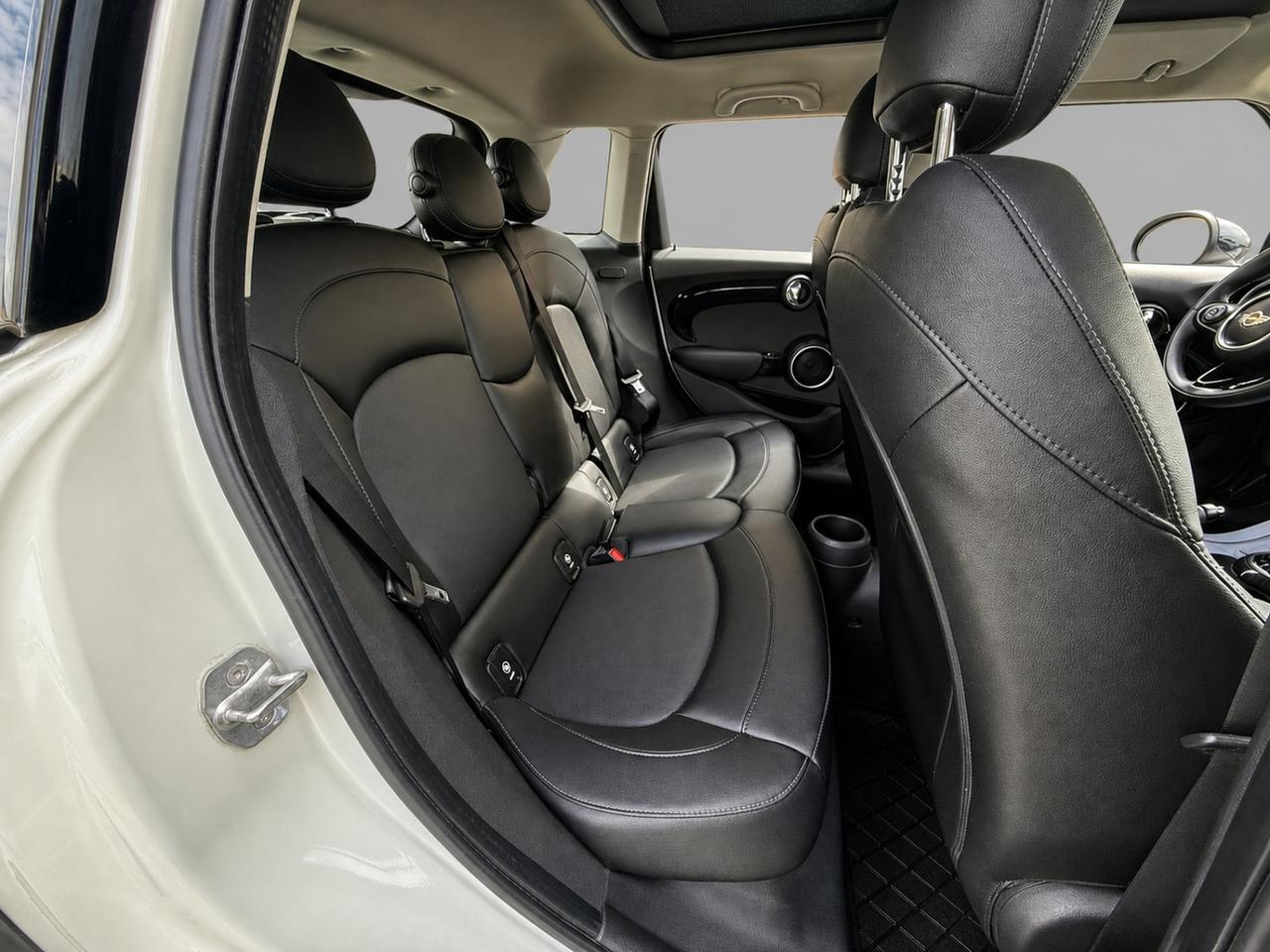 2015 MINI Cooper 5 Door 5dr HB S Photo