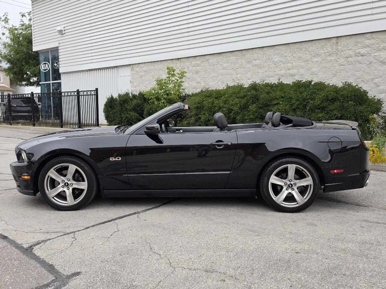 2014 Ford Mustang GT CONVERTIBLE **AUTO-LEATHER-MAGNAFLOW EXHAUST** Photo