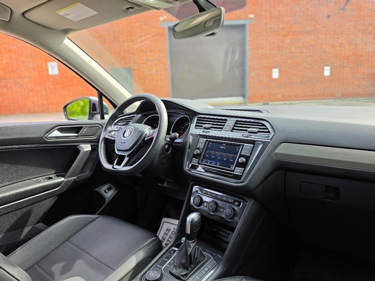 2020 Volkswagen Tiguan COMFORTLINE 4MOTION-LEATHER-SUNROOF Photo
