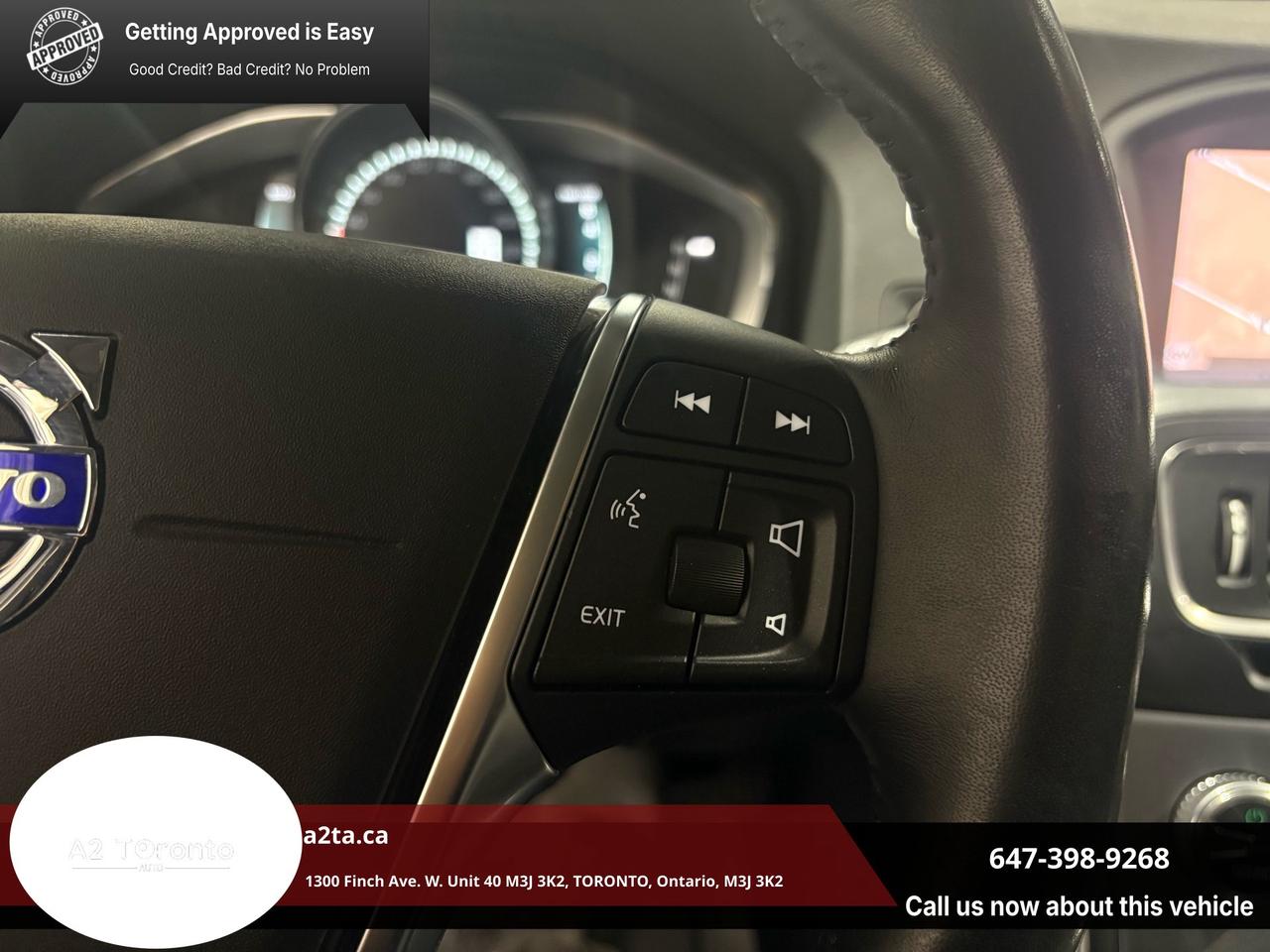 2018 Volvo V60 Cross Country PREMIER Photo