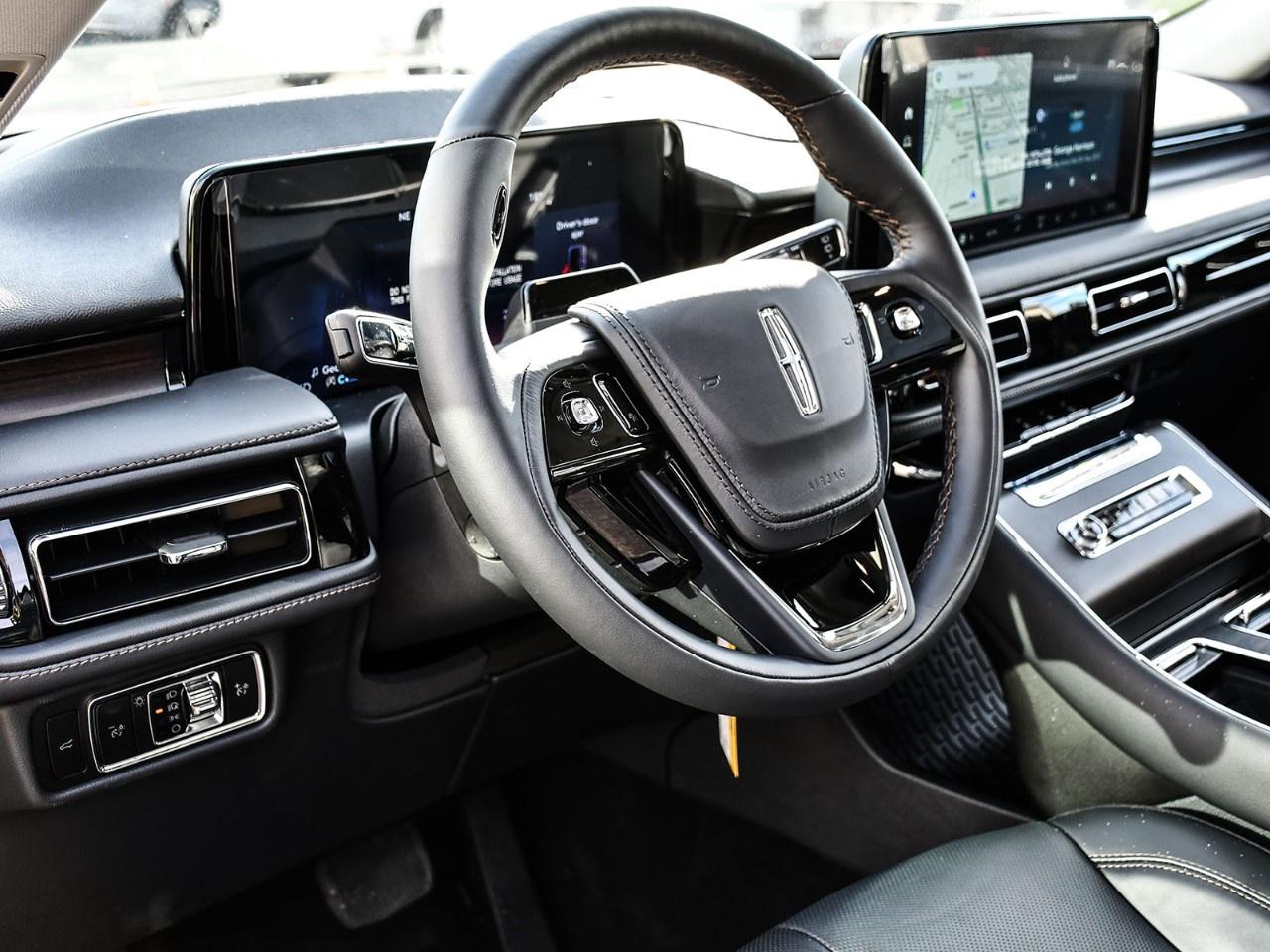 2027 Lincoln Aviator Reserve AWD Photo