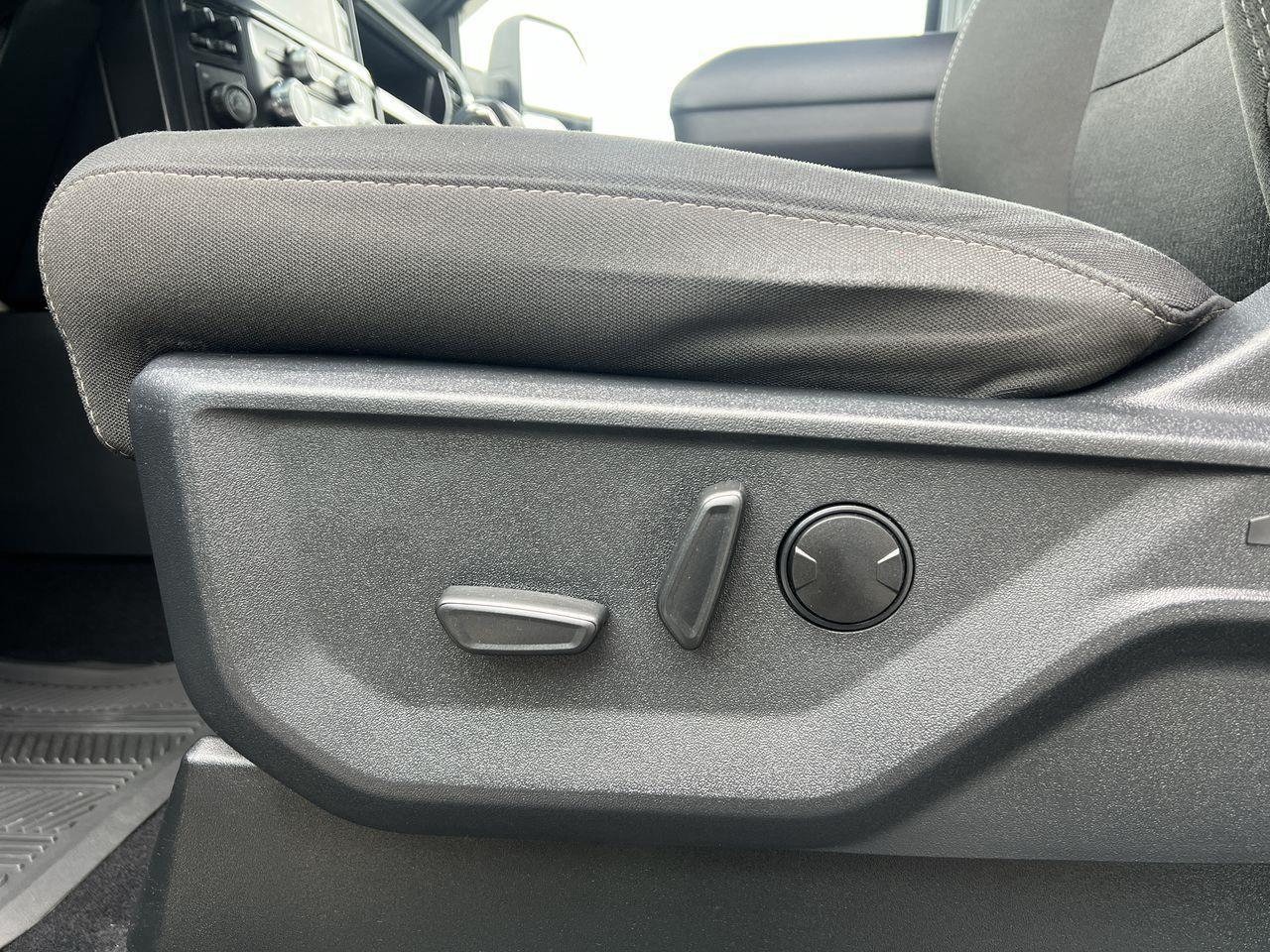 2023 Ford F-150 XLT 4x4, HEATED SEATS, SIRIUS XM, REVERSE CAM, NAV, POWER TAILGATE!! Photo