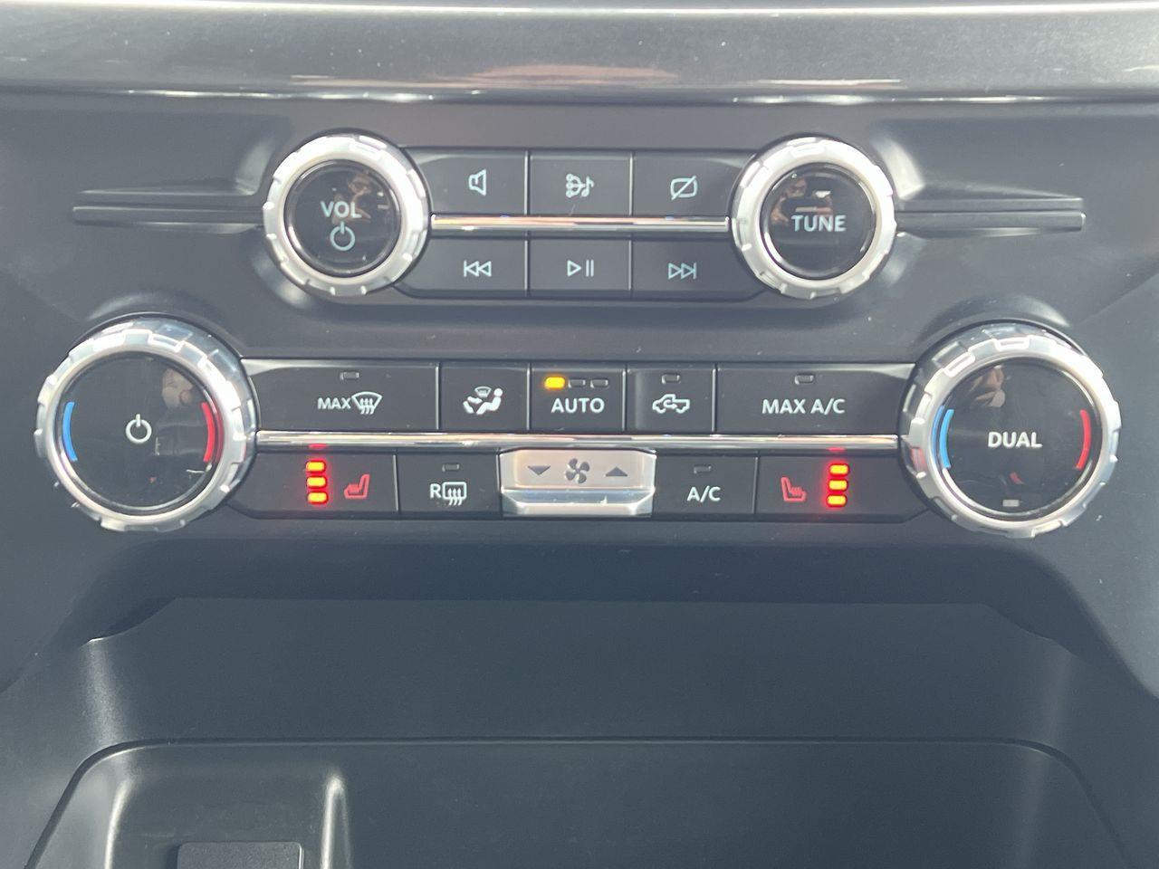 2023 Ford F-150 XLT 4x4, HEATED SEATS, SIRIUS XM, REVERSE CAM, NAV, POWER TAILGATE!! Photo