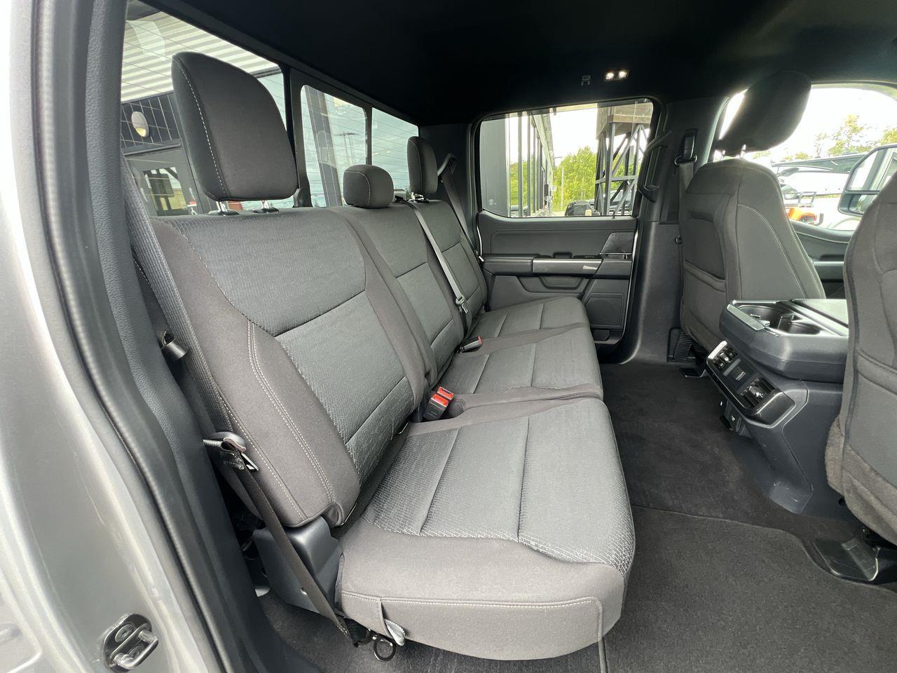 2023 Ford F-150 XLT 4x4, HEATED SEATS, SIRIUS XM, REVERSE CAM, NAV, POWER TAILGATE!! Photo