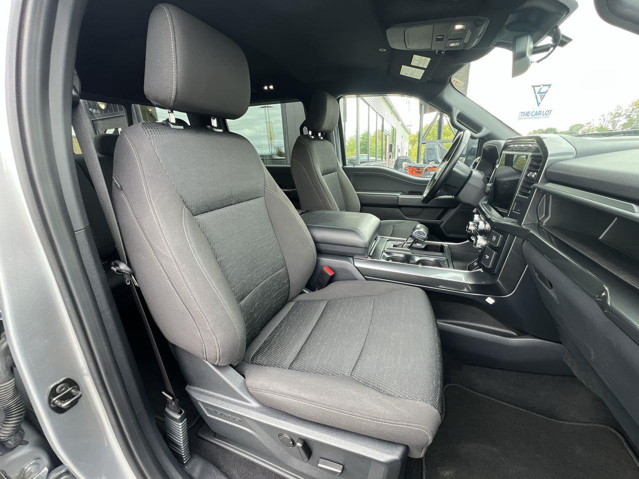 2023 Ford F-150 XLT 4x4, HEATED SEATS, SIRIUS XM, REVERSE CAM, NAV, POWER TAILGATE!! Photo