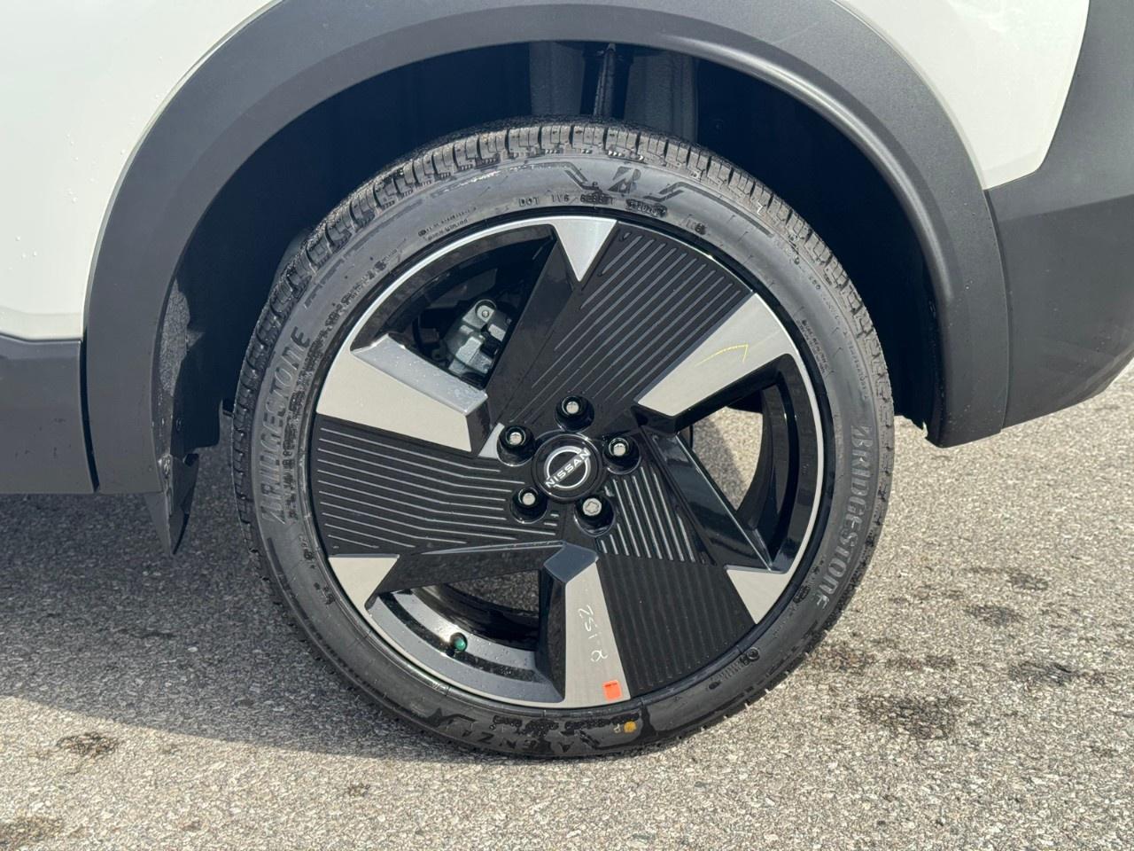 2027 Nissan Kicks SR Premium AWD Photo