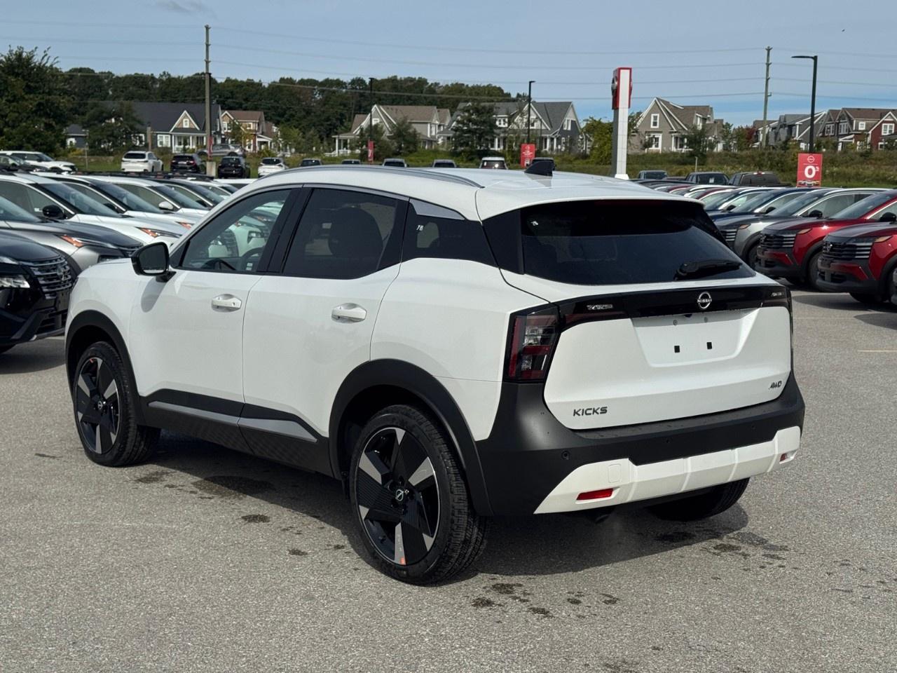 2027 Nissan Kicks SR Premium AWD Photo