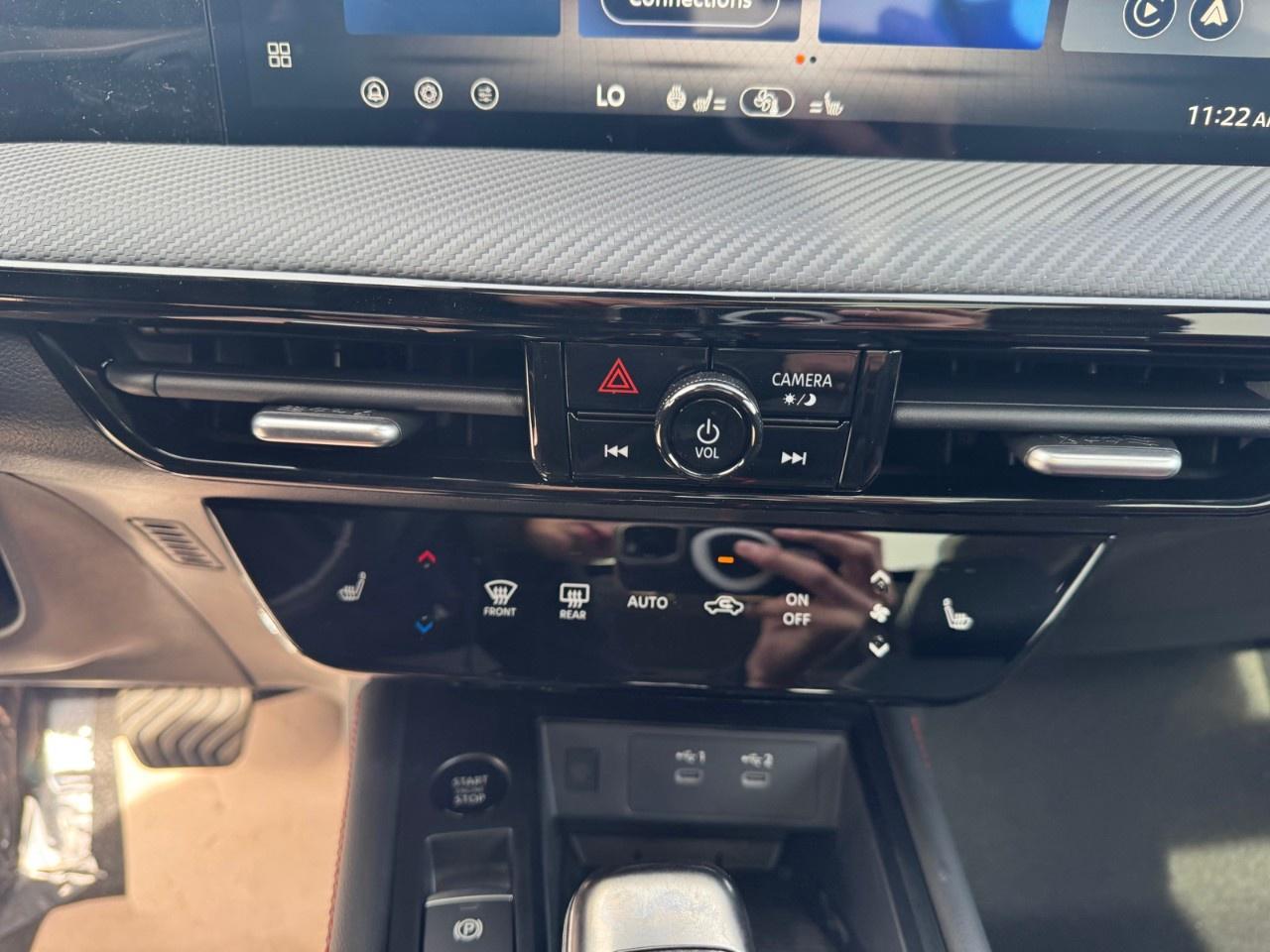 2027 Nissan Kicks SR Premium AWD Photo